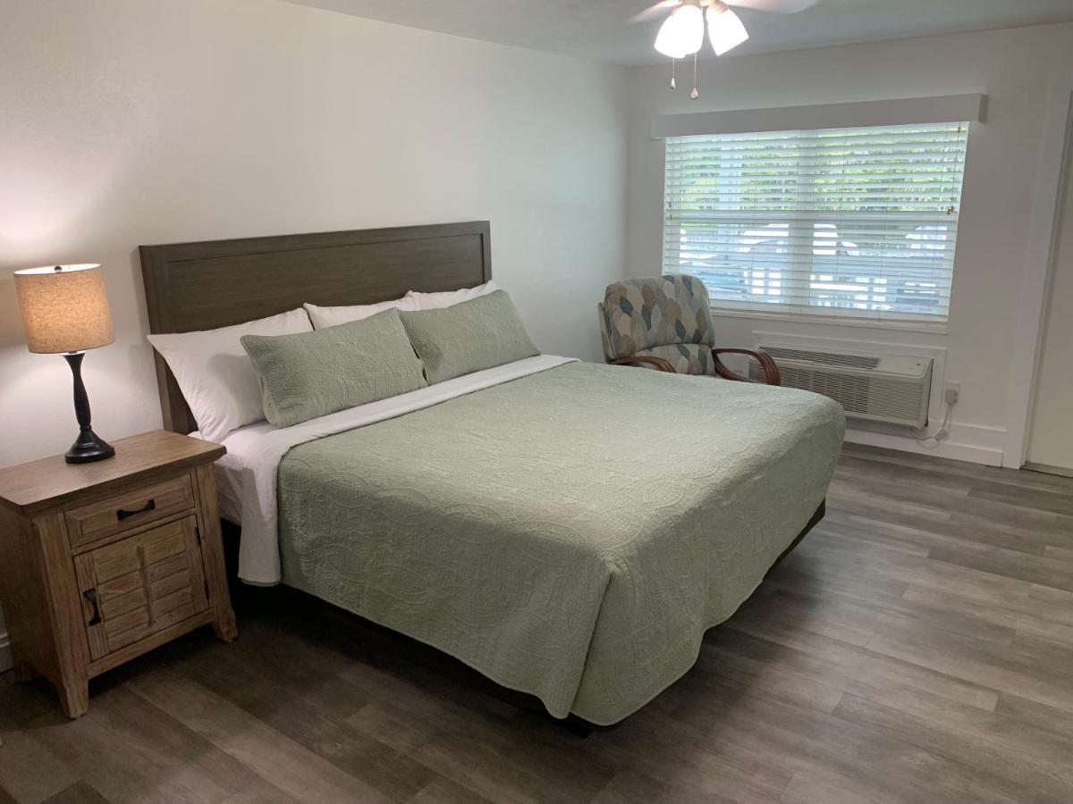 Hontoon Landing Resort & Marina DeLand Exterior photo