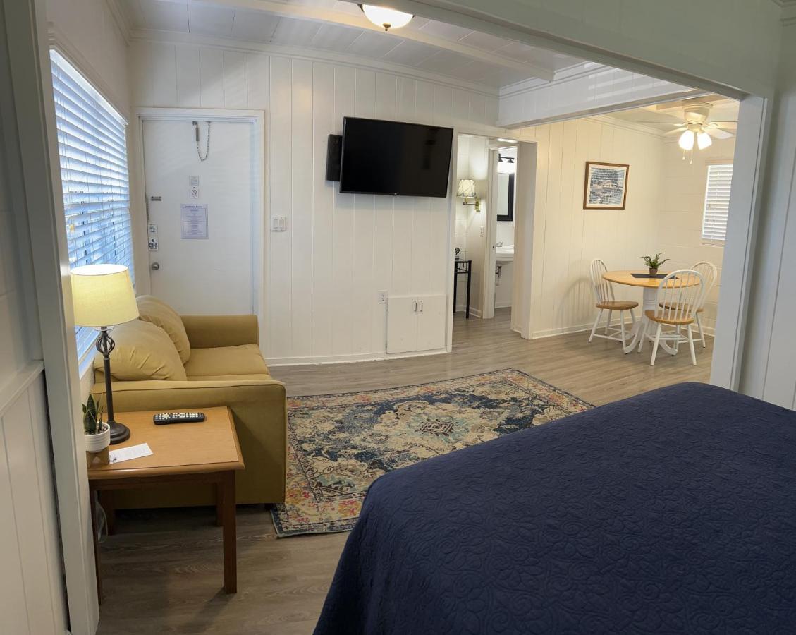 Hontoon Landing Resort & Marina DeLand Exterior photo