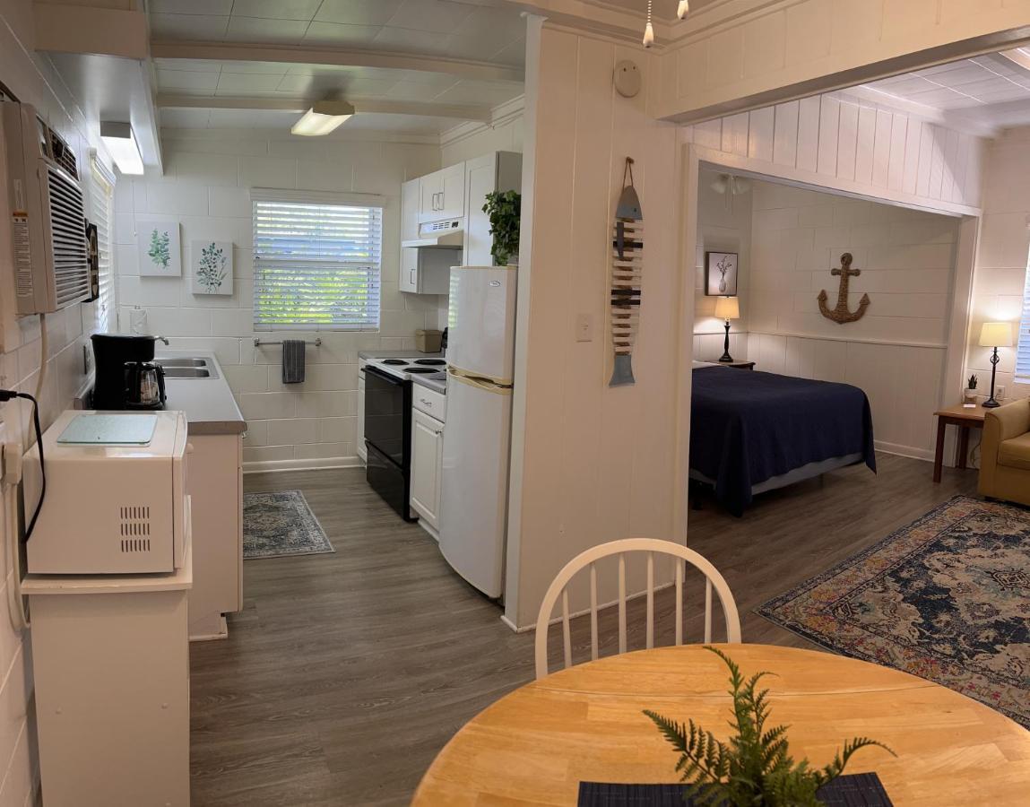 Hontoon Landing Resort & Marina DeLand Exterior photo